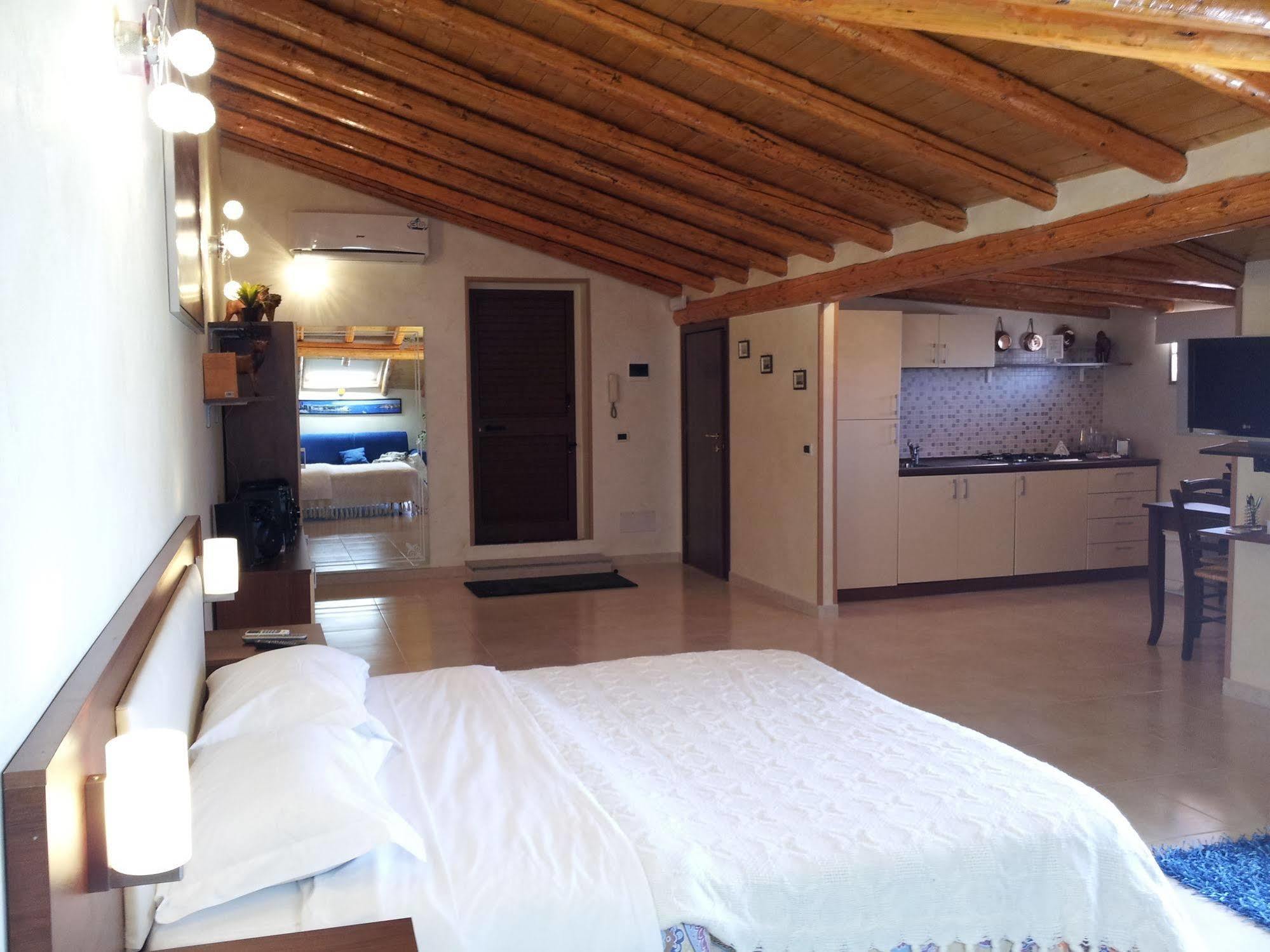 B&B Suite Viagrande Eksteriør bilde